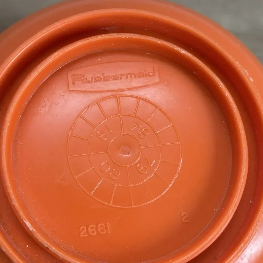 VTG Rubbermaid Grip N Mix Orange Batter Bowl 2661 Measuring PitcherSpout 1Qt 70s